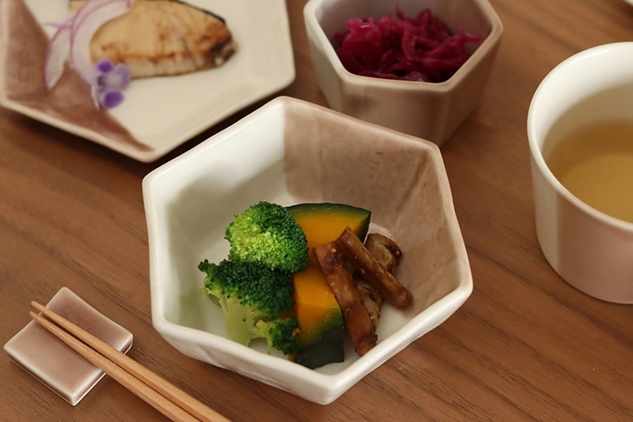 「食卓にときめきを」取皿・中鉢・てのひら茶碗・六角箸セット / marriage colors line / ギフトボックス＆熨斗付き / 瀬戸焼【送料無料（北海道・沖縄を除く）】