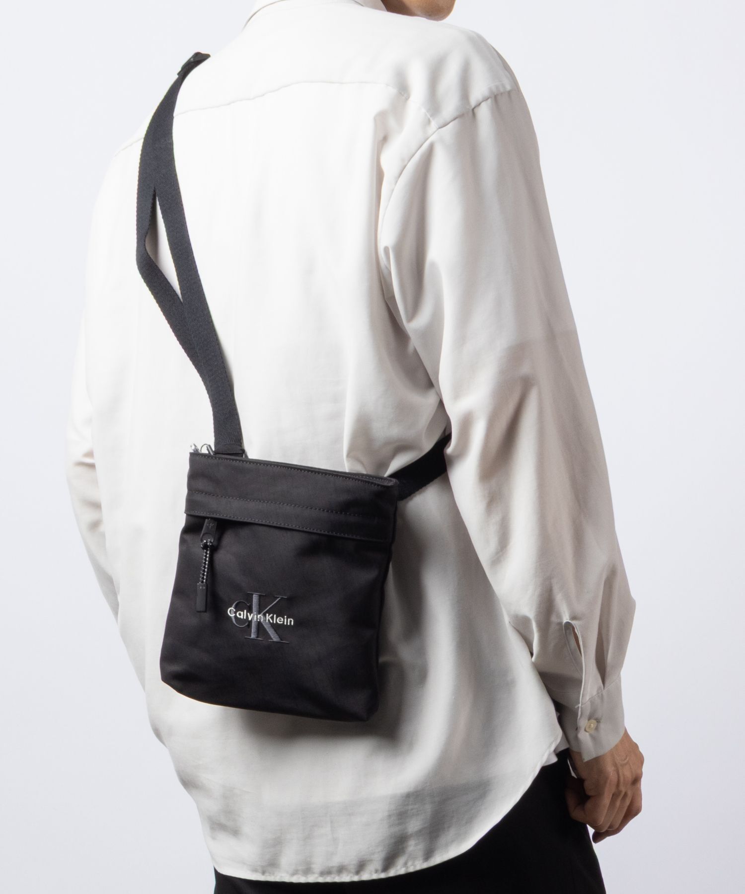 カルバンクライン Calvin Klein BOLD FLATPACK ボールド フラットパック LV04D3178G ショルダーバッグ メンズ バッグ