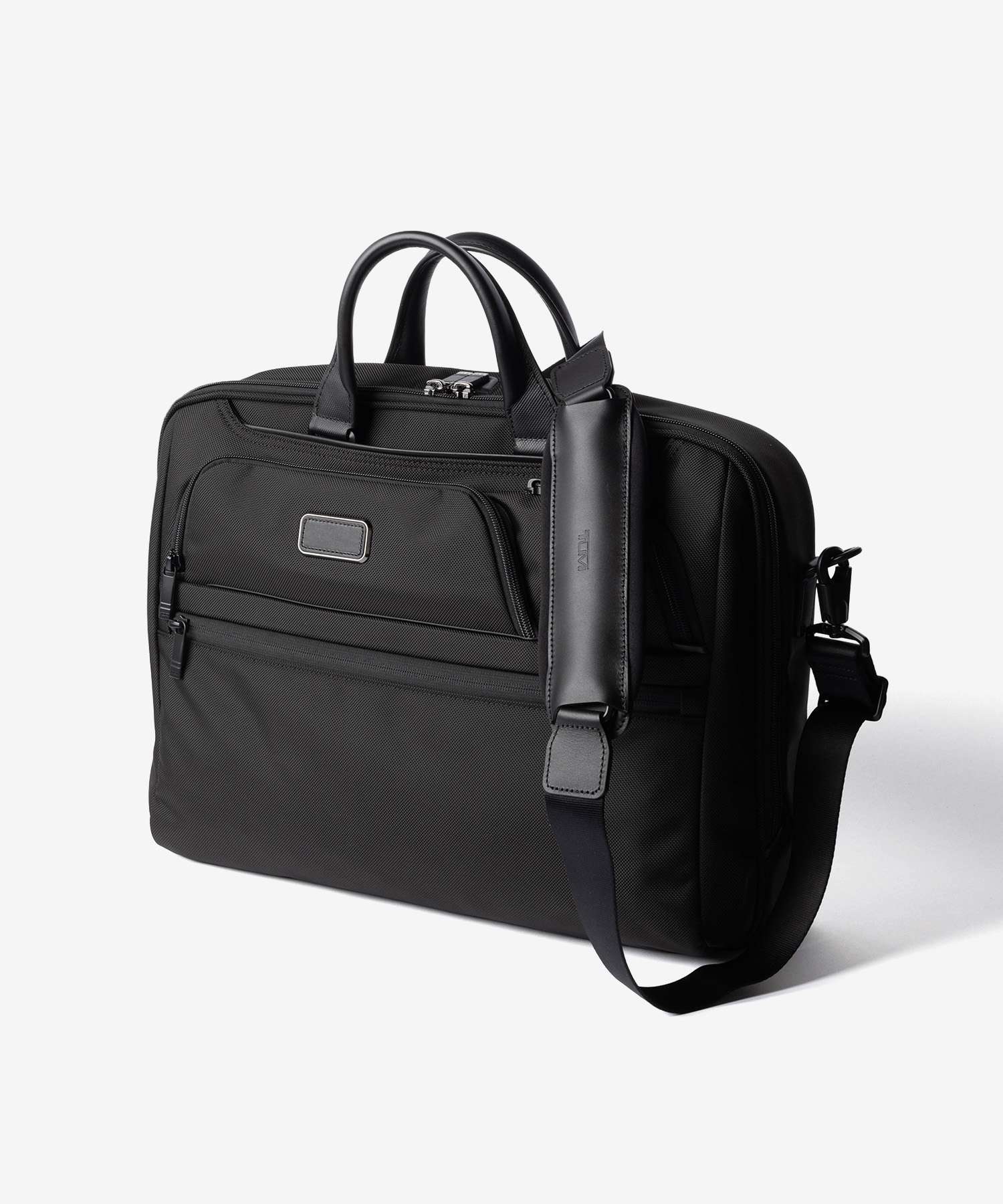 トゥミ TUMI ALPHA アルファ LARGE 17 BRIEFCASE ラージ 17インチ ブリーフケース 02603114D4 158967 ビジネスバッグ 通勤 メンズ バッグ ブラック