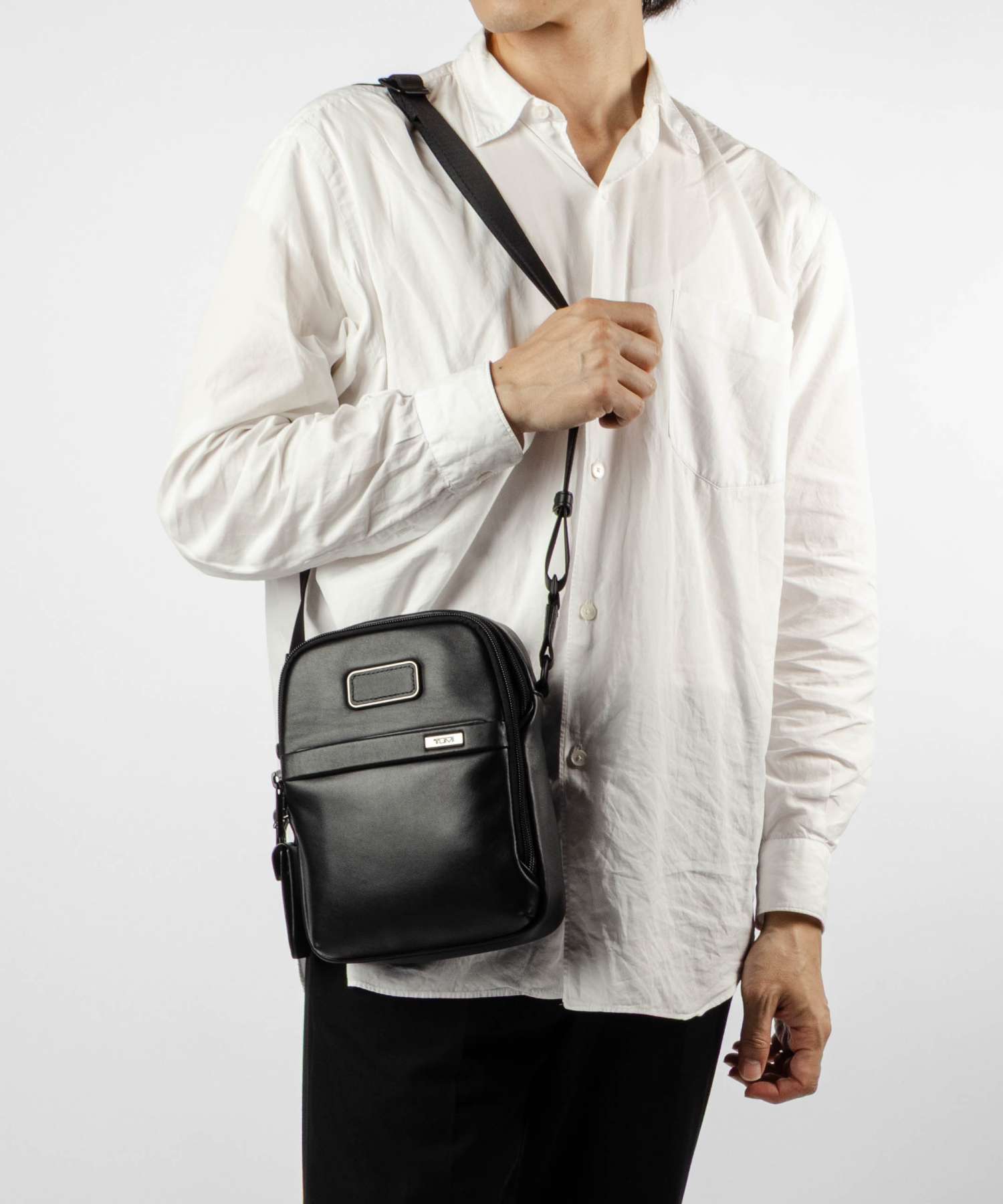 トゥミ TUMI ALPHA アルファ SMALL CROSSBODY スモール クロスボディ 09203724DL4 158987 ショルダーバッグ メンズ バッグ