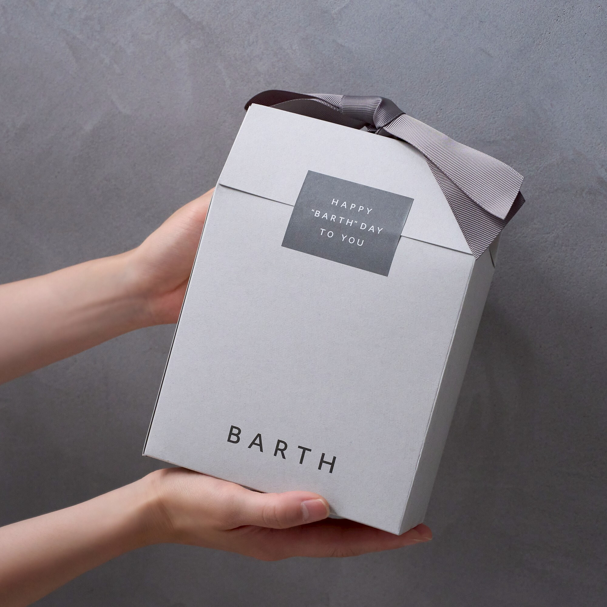 【ギフトBOX/BARTH公式】ハンドクリーム リップクリーム 重炭酸バスタブレット BARTHDAY Moisture Edition NL（ 無添加 リラックスグッズ  温浴美肌 誕生日 バースデー 女性 男性 プレゼント 記念日 おしゃれ 内祝い お祝い お礼 出産 誕生日 新生活 実用的)