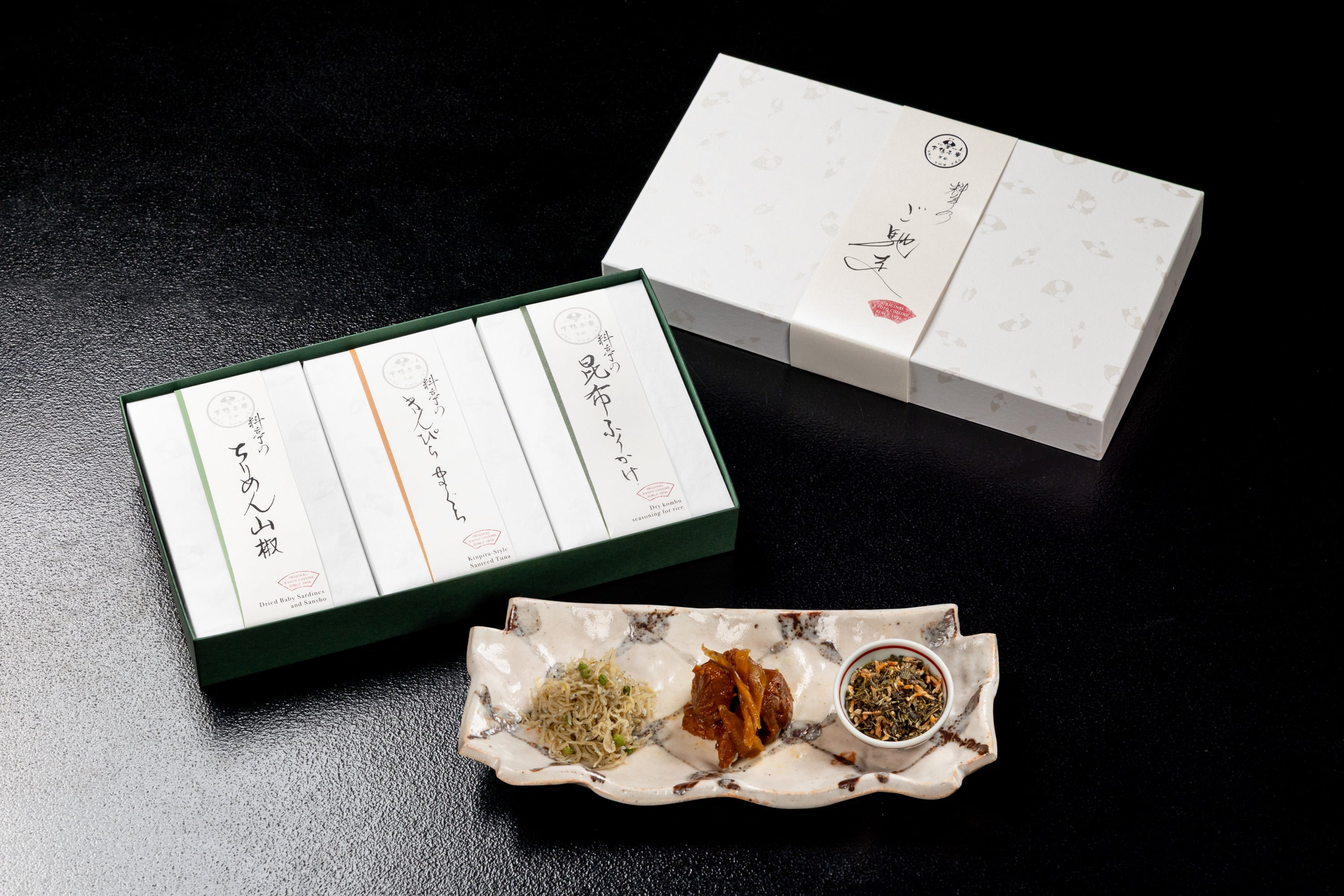 【送料無料/包装あり/のし可】料亭のご馳走「特選」【ちりめん山椒・きんぴらまぐろ・昆布ふりかけ】《熨斗可 佃煮　ふりかけ　昆布  鮪 マグロ おじゃこ 京都 料亭 下鴨茶寮 ギフトセット 内祝い 出産祝い 結婚内祝い プレゼント 還暦祝い お返し 中元 歳暮 米寿 お土産》