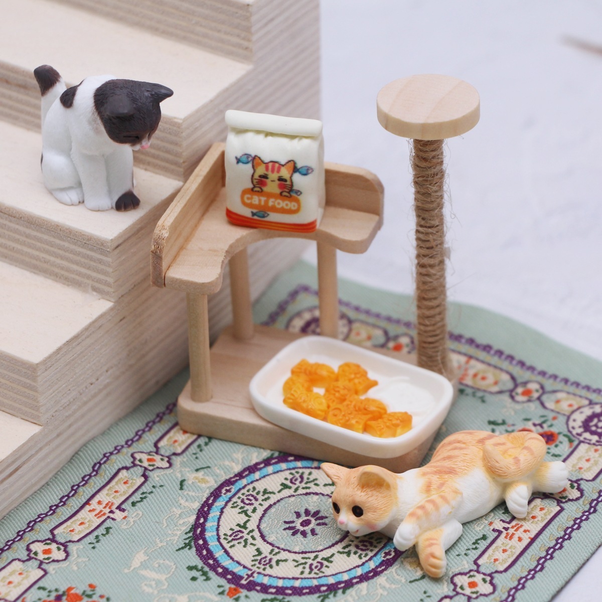ミニチュア 猫 キャットタワー 置物 ドールハウス 家具 ねこ フィギュア 小物 フード付き ミニ模型 ジオラマ 撮影小道具 BJD ドール用 DIY デコレーション インテリア