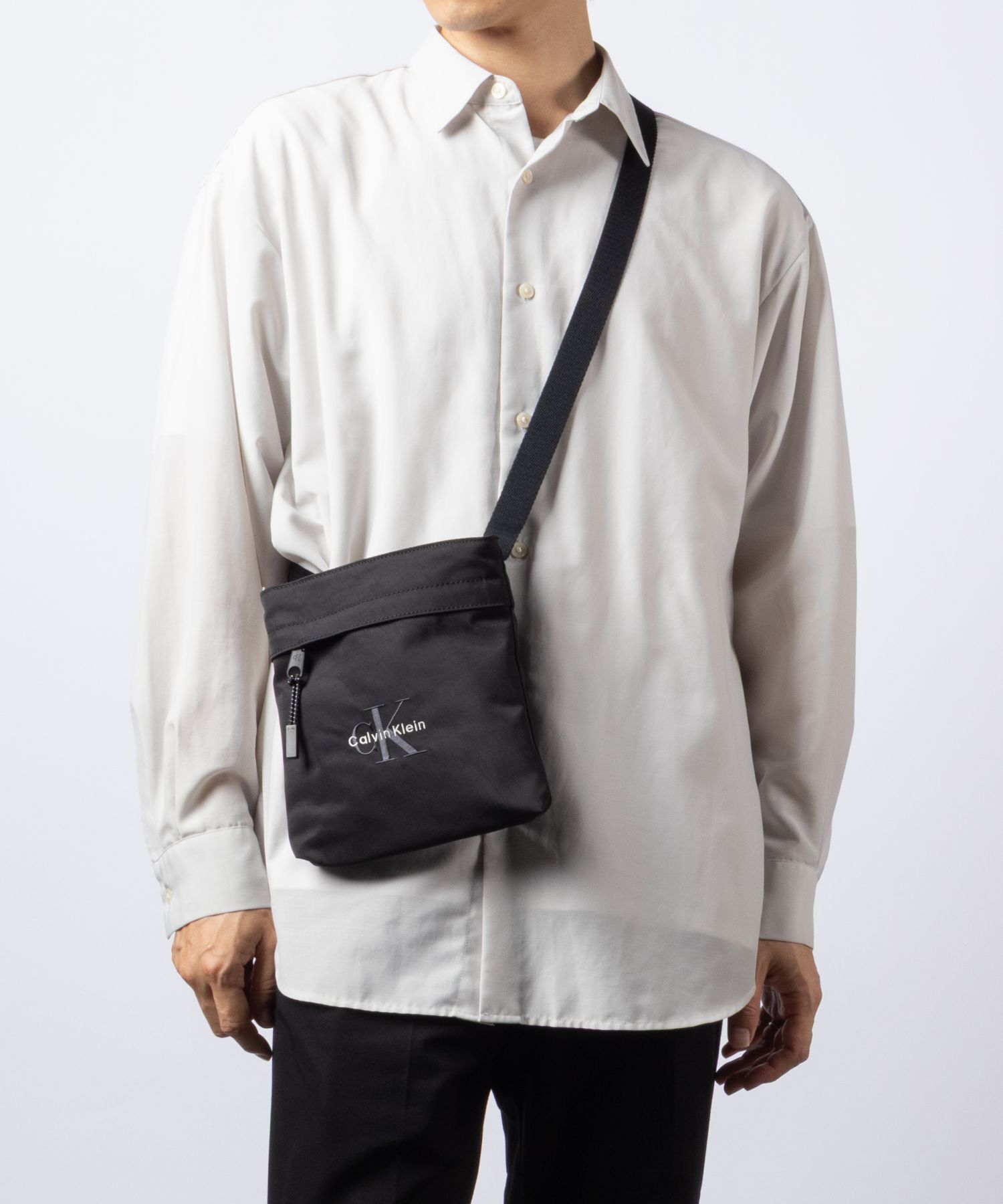 カルバンクライン Calvin Klein BOLD FLATPACK ボールド フラットパック LV04D3178G ショルダーバッグ メンズ バッグ