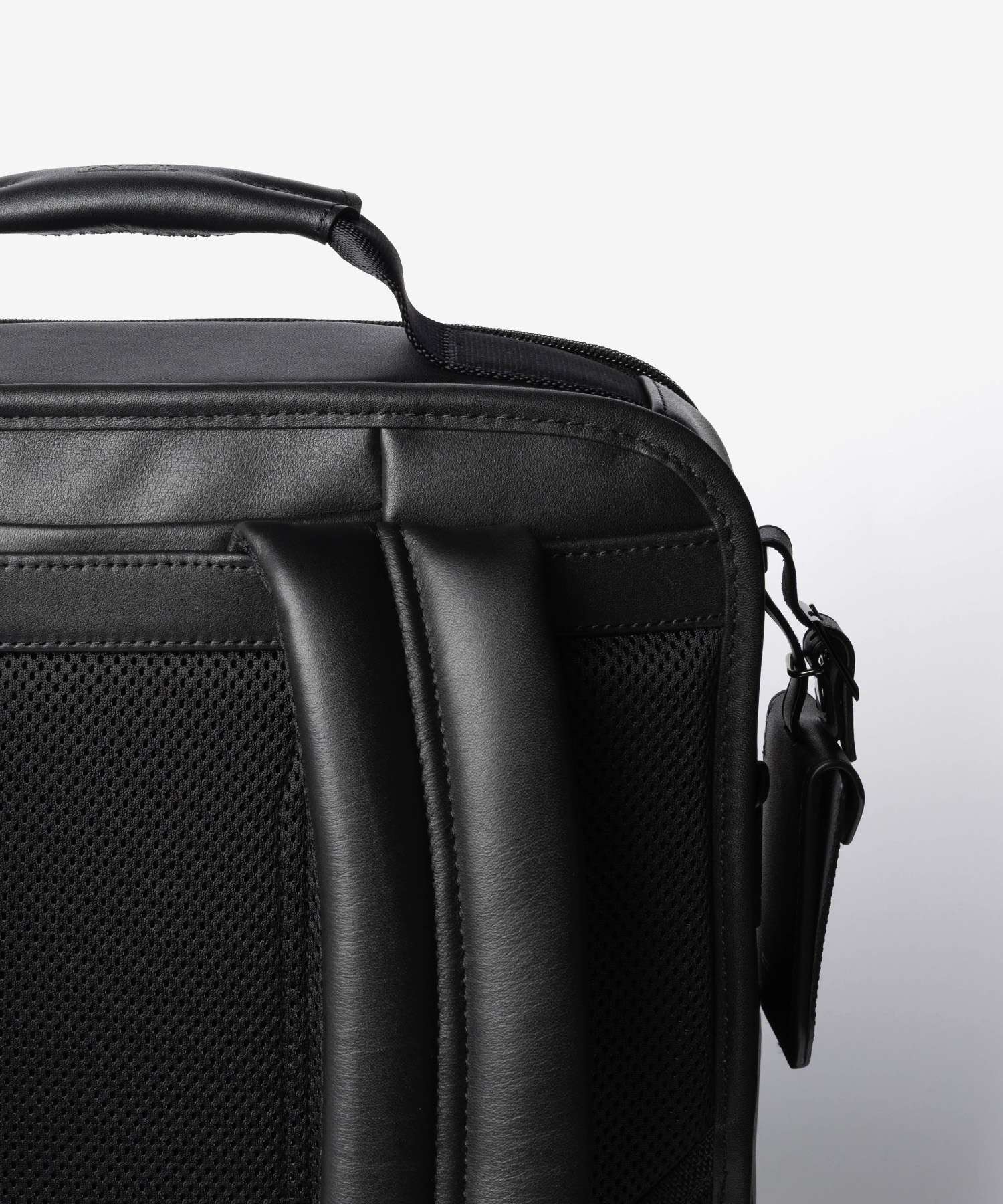 トゥミ TUMI ALPHA アルファ LARGE 17" EXP BACKPACK ラージ 17インチ エクスパンダブル バックパック 09203723DL4 158983 リュックサック メンズ バッグ