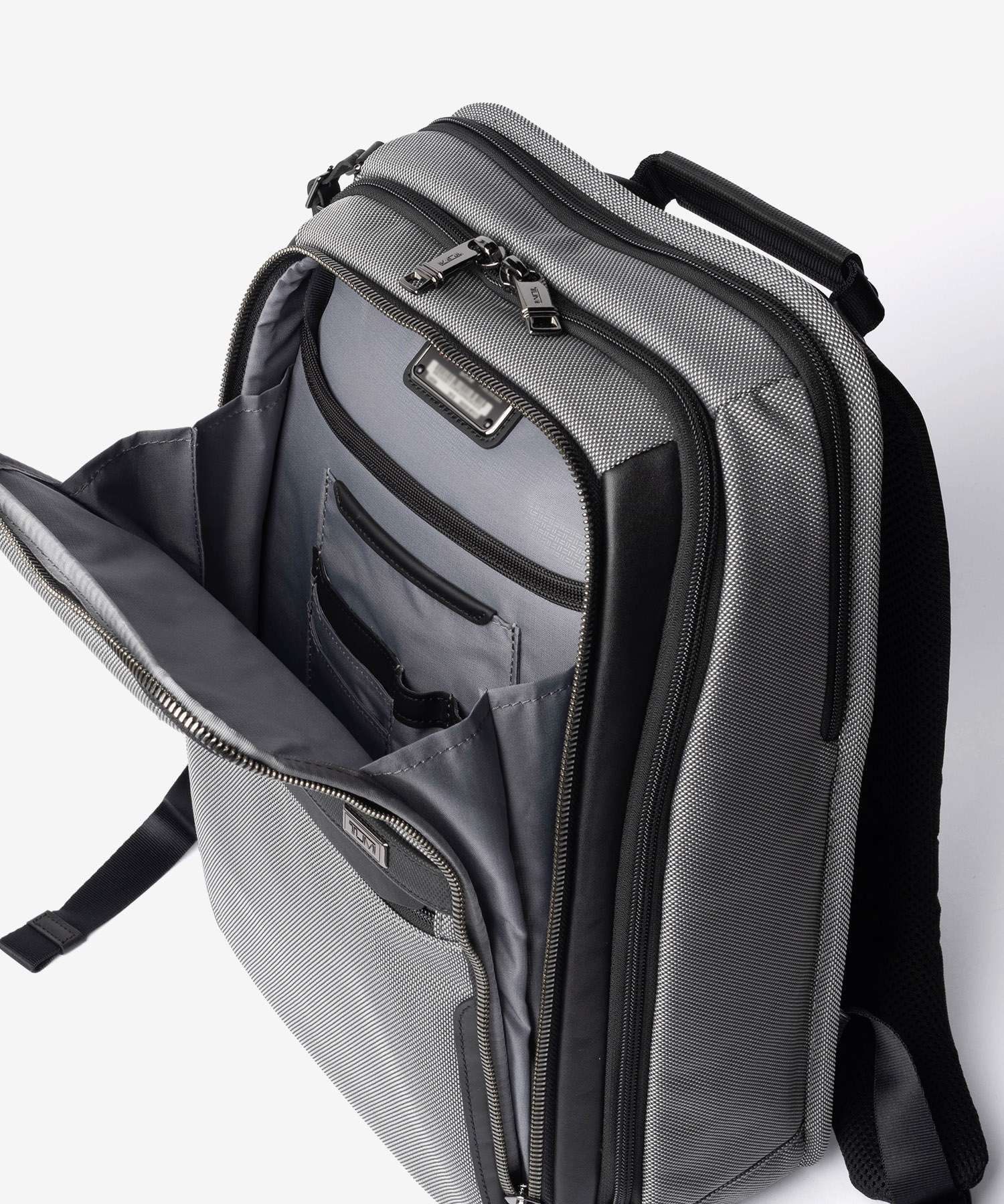 トゥミ TUMI ALPHA アルファ Slim Backpack スリム バックパック 02603581D3 117339 02603581MTGY3 148596 リュックサック ビジネス 通勤 メンズ バッグ ブラック