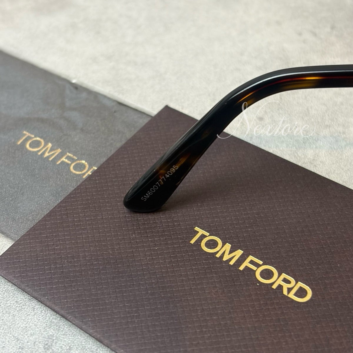 【並行輸入品】【正規品・新品 箱付き】TOMFORD トムフォード TF862 FT862 52E イタリア製 サングラス メガネ 眼鏡 メンズ レディース TOM FORD トム フォード 伊達メガネ