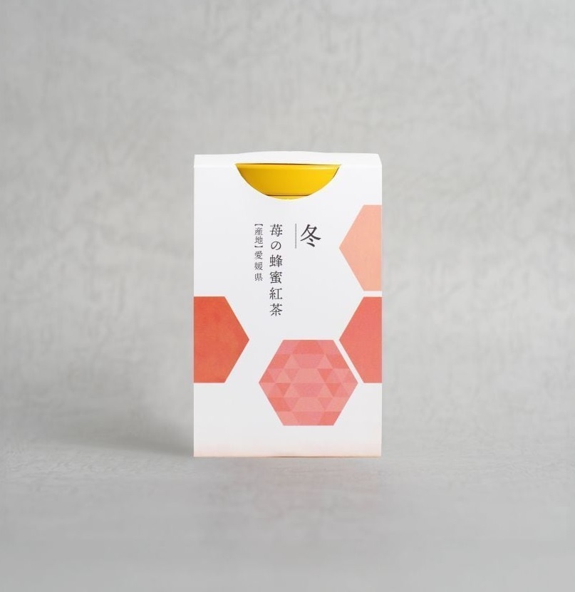 【選べる4缶】はちみつ茶葉園 プレミアム蜂蜜紅茶ギフトセット【春】 桜葉（静岡産）、瀬戸内れもん（広島産）【夏】 清見おれんじ（広島産）、白桃（長野産）【秋】 蜜りんご（青森産）、生姜（高知産）【冬】 苺（愛媛産）