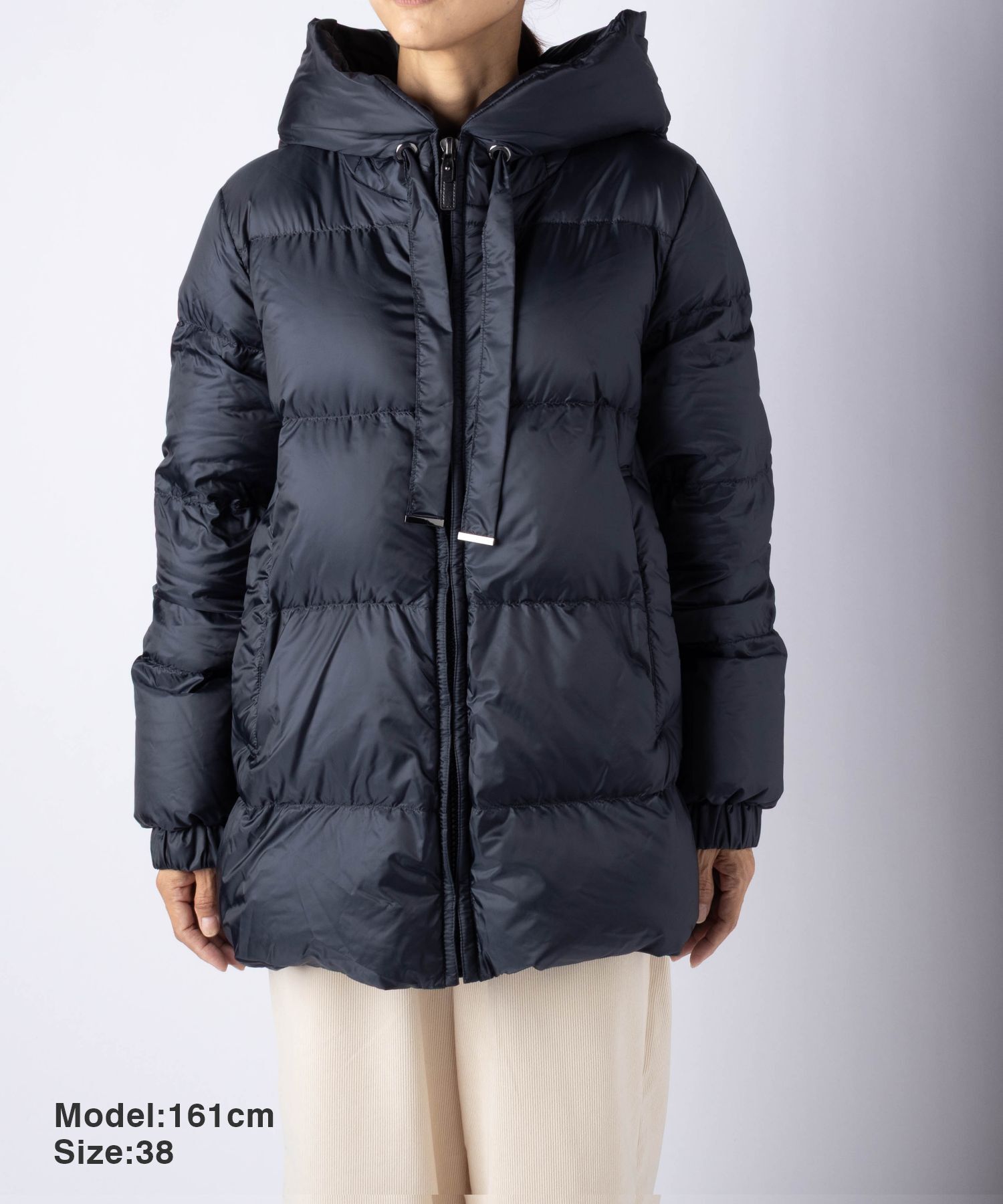 マックスマーラ Max Mara THE CUBE ザ キューブ SEIA Roomy puffer jacket in water repellent plain セイA テクニカル キャンバス ダウンジャケット 2629486085600 レディース アウター
