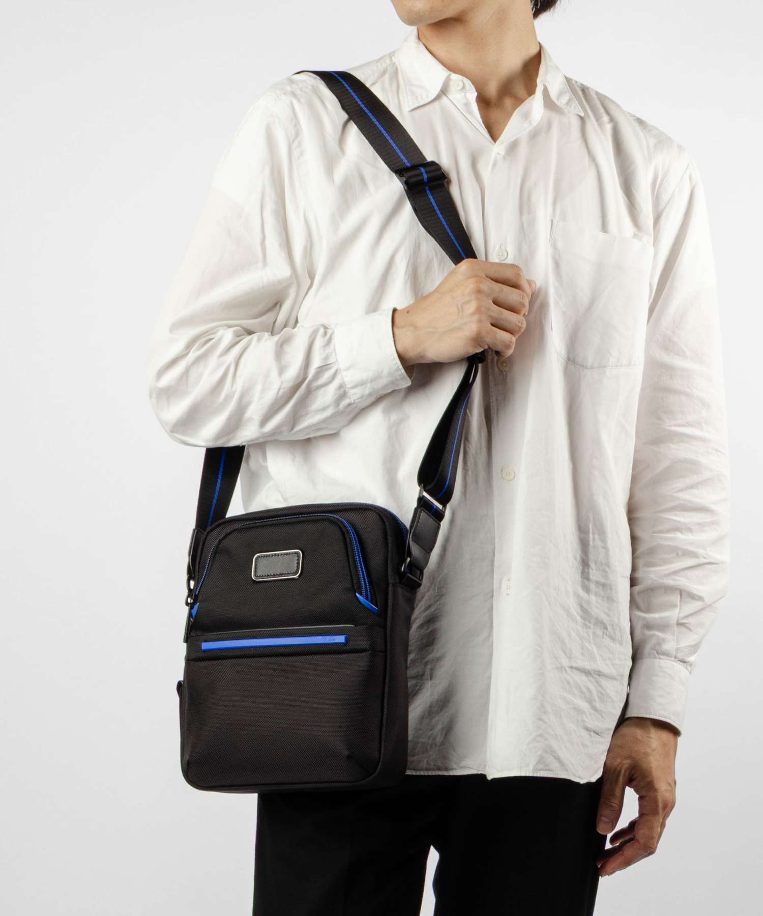 トゥミ TUMI ALPHA アルファ MEDIUM CROSSBODY ミディアム クロスボディ 02203110DUB4 158974 ショルダーバッグ メンズ バッグ