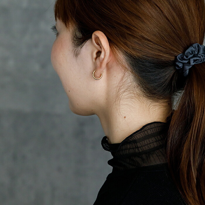 【ジュエリーの町 山梨県甲府製】 K18 フープピアス 18金 片耳 2x13mm 日本製 1個売り プレゼント ギフト メンズ レディース 金属アレルギー対応 品質保証書