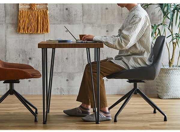 ダイニング家具 レザー調ダイニングチェア 1脚単品 Eide 2色対応 ダイニングチェア チェア チェアー 椅子 イス いす 1人掛け 一人掛け ダイニング リビング デスク 食卓 レザー 合皮 1脚 回転式 シンプル モダン レトロ おしゃれ