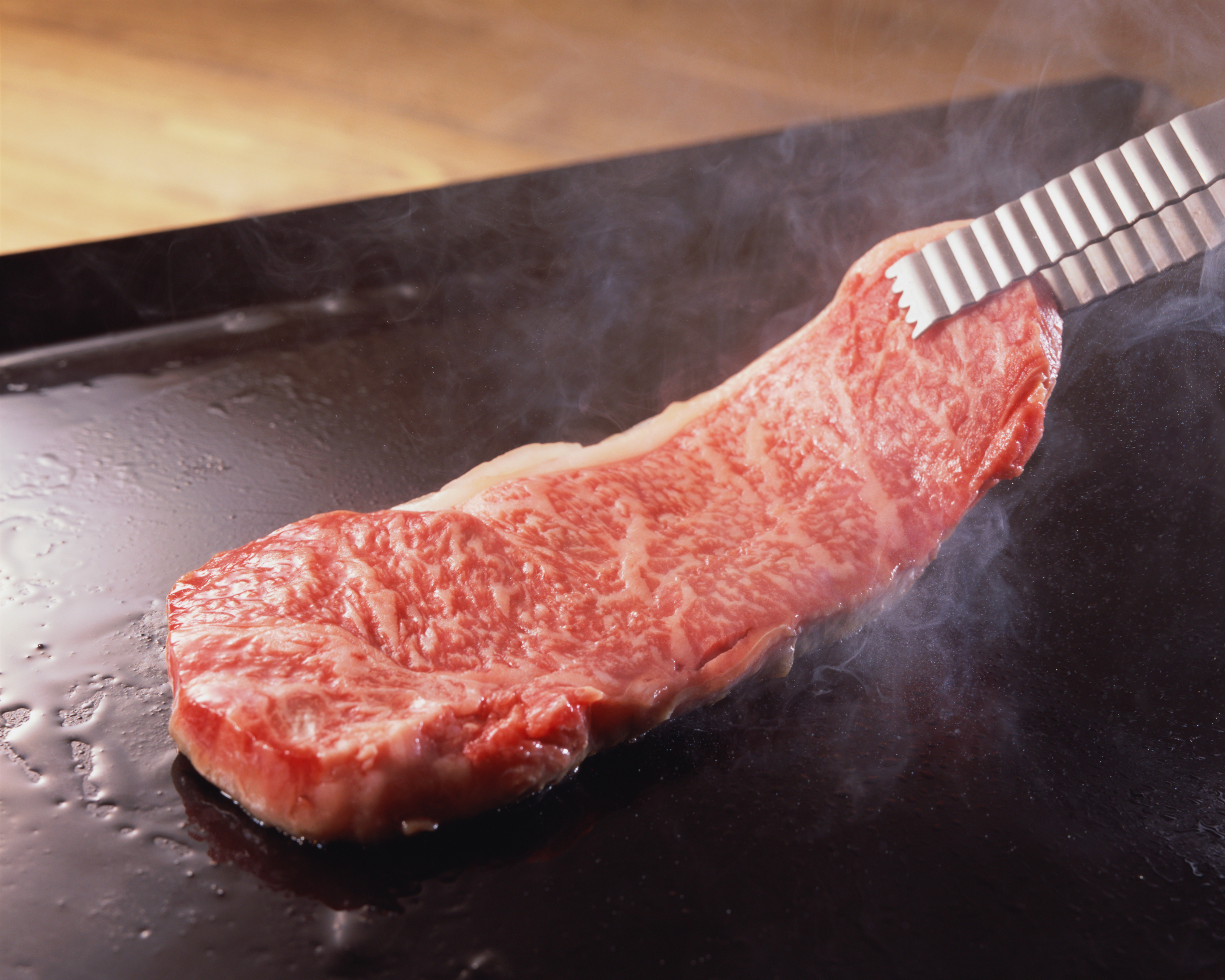 佐賀牛ロースステーキ 2枚【送料無料※一部地域を除く】牛肉 ギフト 御中元 御歳暮 御礼 結婚内祝 出産内祝 粗品 快気祝い 