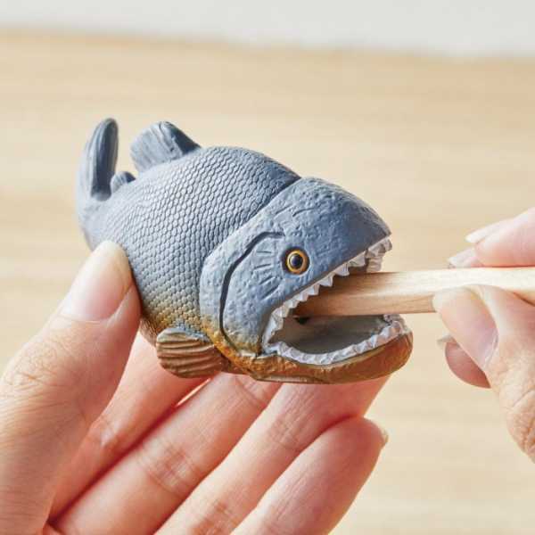 シャープナー ピラニア 鉛筆削り 卓上 ペン立て 文房具 おしゃれ ユニーク 雑貨 インテリア デスク周り おもしろグッズ ギフト プレゼント セトクラフト