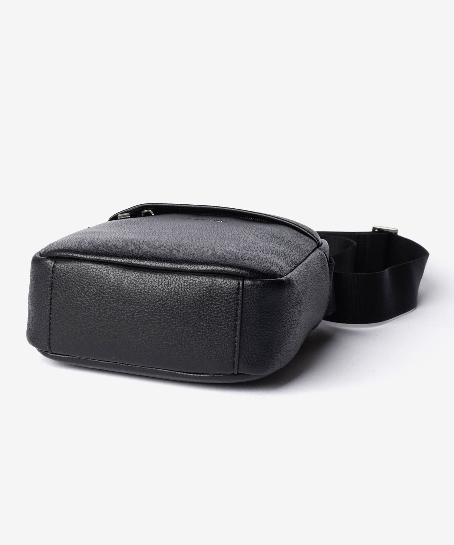 カルバンクライン Calvin Klein RAISED REPORTER レイズド リポーター LV04D3160G ショルダーバッグ メンズ バッグ