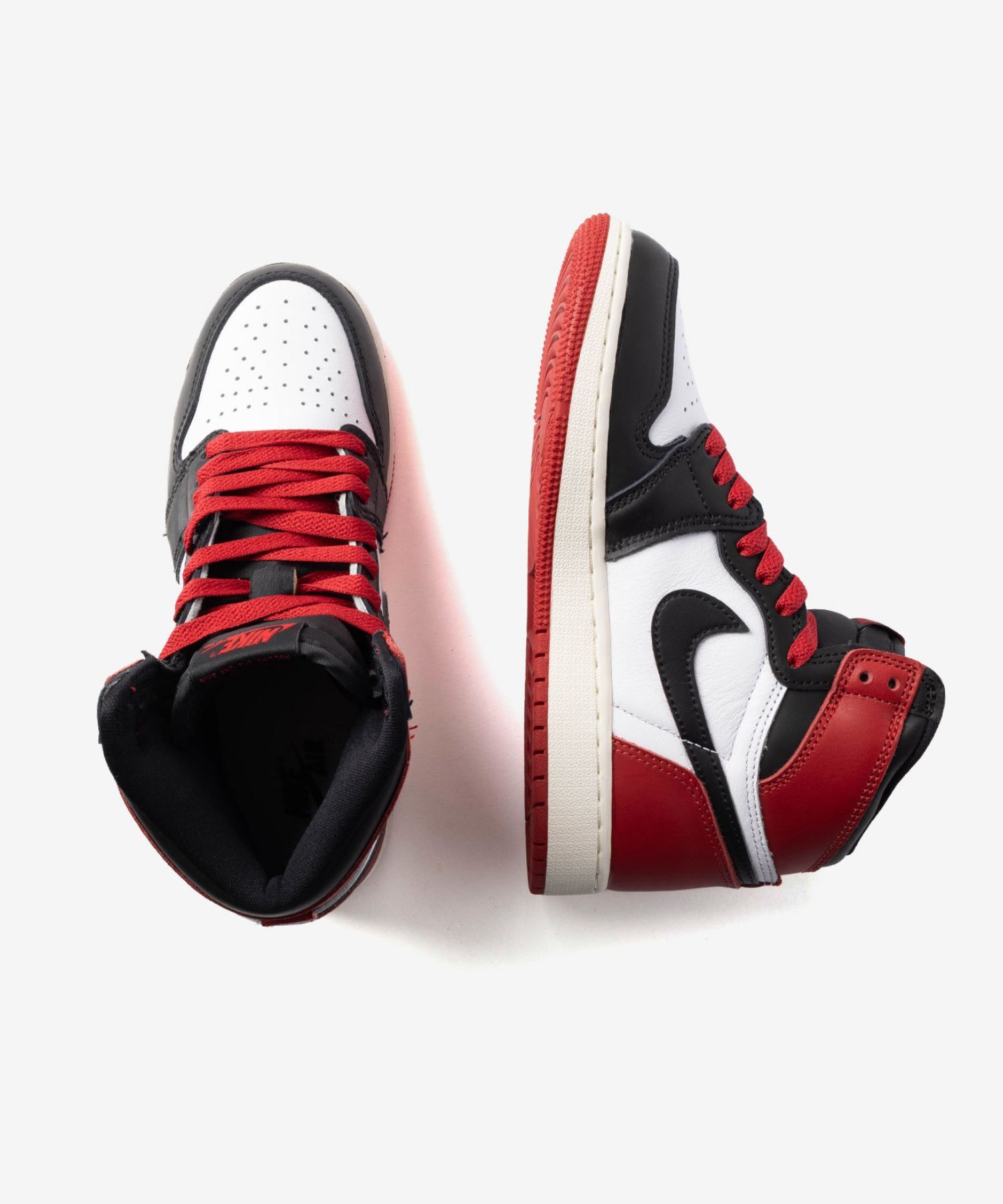 ナイキ NIKE AIR JORDAN 1 RETRO HIGH OG GS BLACK TOE REIMAGINED エアジョーダン レトロ ハイ オージー FD1437 スニーカー ハイカット つま黒 ジュニア キッズ レディース シューズ AJ1