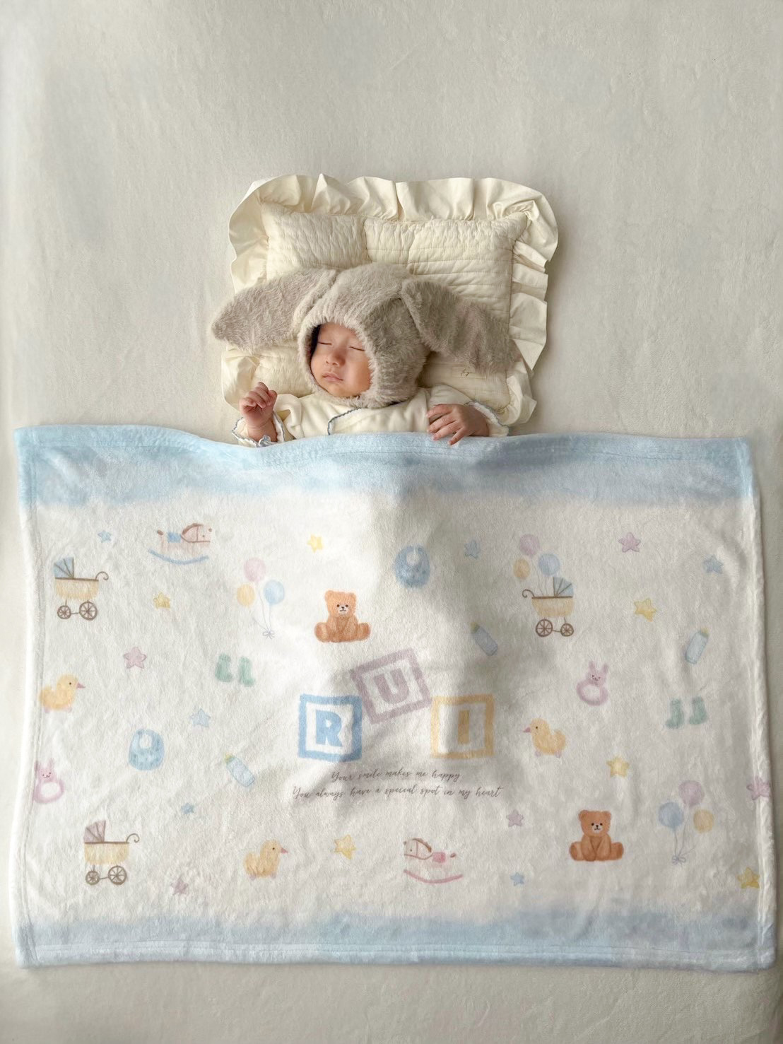 【お名前入りブランケット】Hello Baby ハローベビー 赤ちゃん 新生児 名入れ ギフト 出産祝い ニューボーン 誕生日 出産準備 撮影アイテム ベビーブランケット