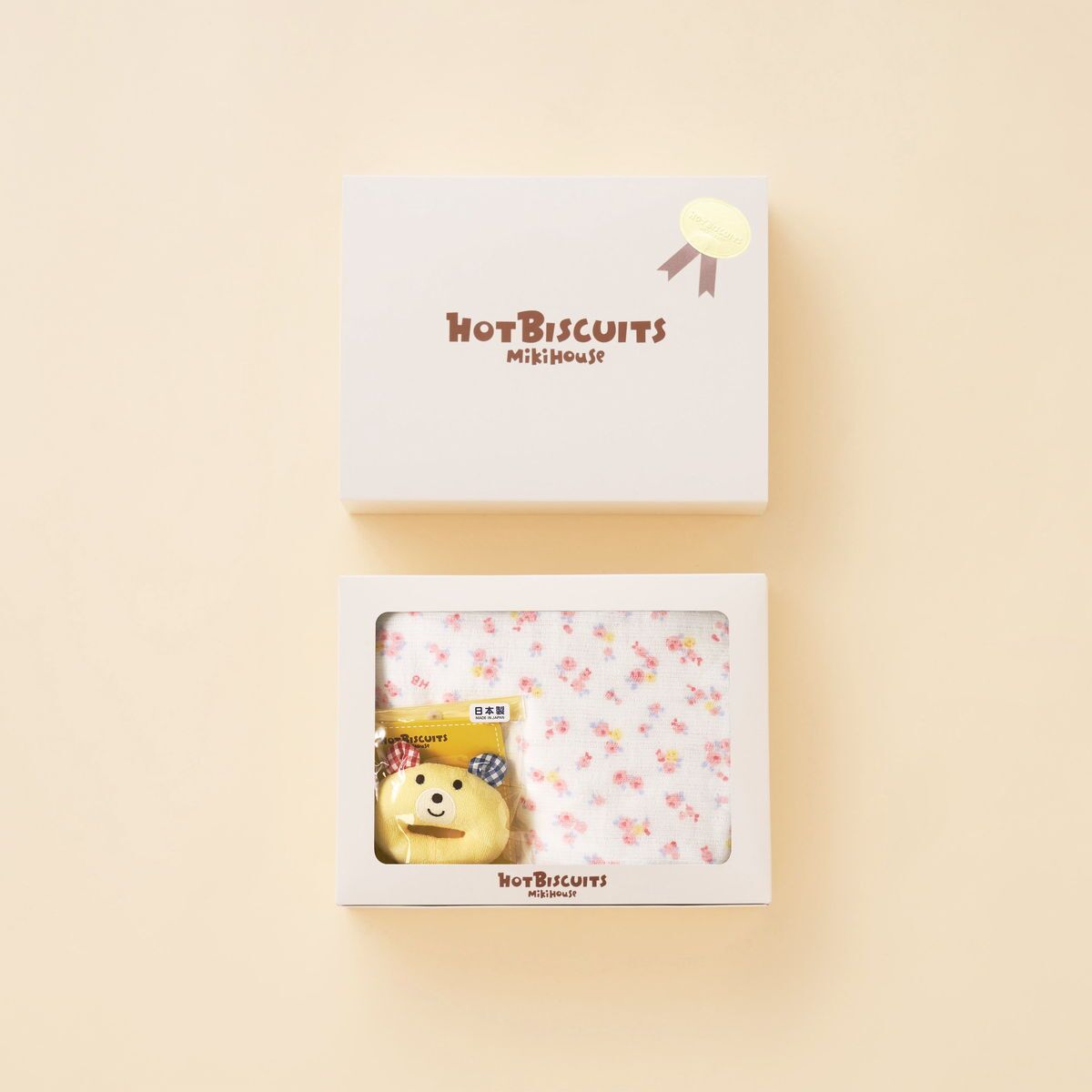 ミキハウスホットビスケッツ  ガーゼバスタオル&ラトルセット＜BOX付き＞ギフトラッピング　出産祝い　誕生日　お祝い　入園祝い　キッズ服　ベビー服