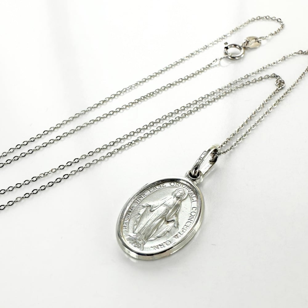 ショッパー付き ウノアエレ 18金 ホワイトゴールド メダイ ネックレス ペンダント K18WG K18 18K 日常使い マリア 幸運 お守り アイテム 金 イタリア製 おしゃれ シンプル 贈り物 女性 親友 彼女 母 妻 誕生日 プレゼント 婚約 結婚記念日 成人式 19歳 20歳 ギフト ランキング お祝い クリスマスプレゼント