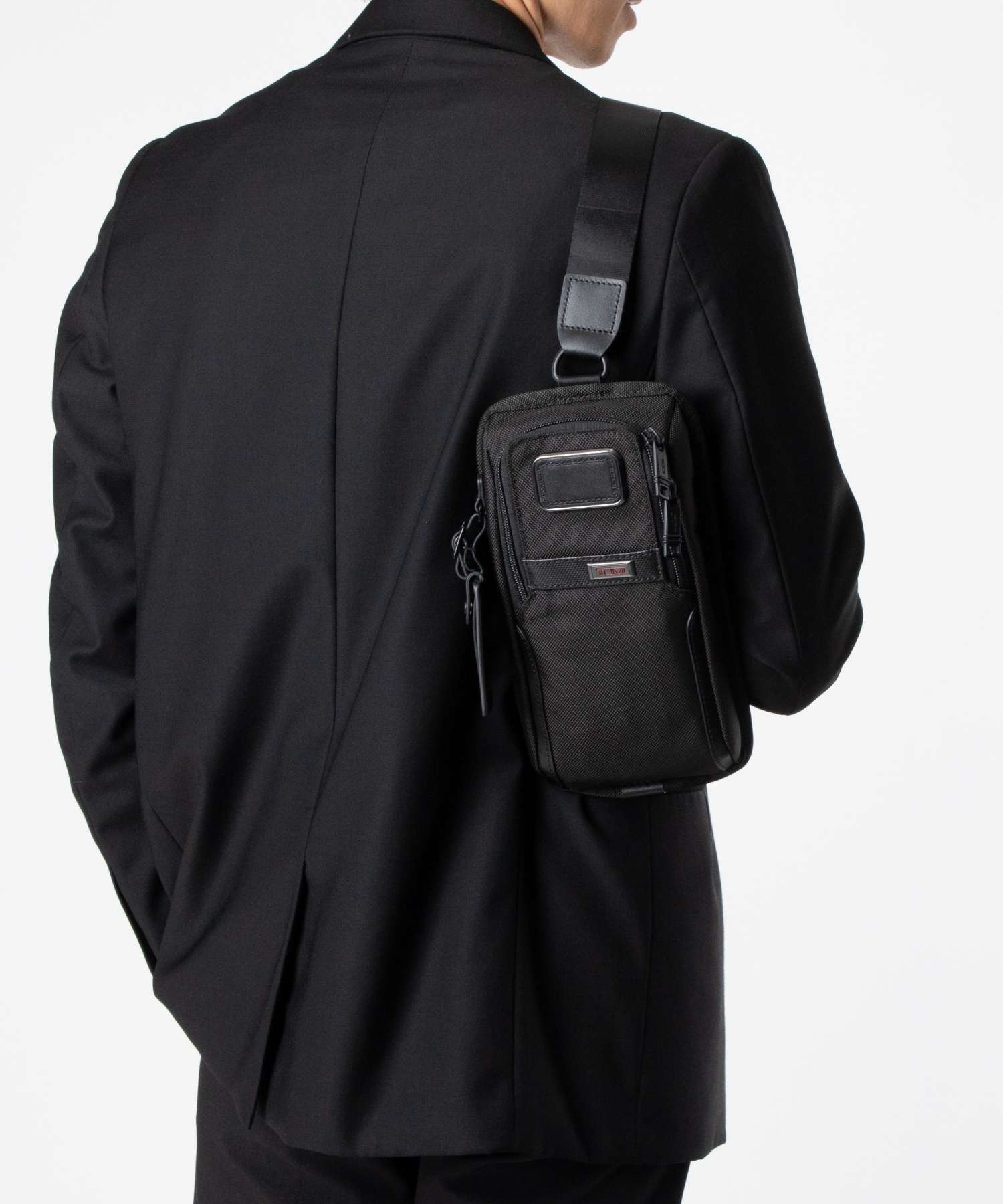 トゥミ TUMI Alpha アルファ COMPACT SLING コンパクト スリング 02603585D3 142398 02603585MTGY3 148603 ボディバッグ ショルダーバッグ メンズ バッグ