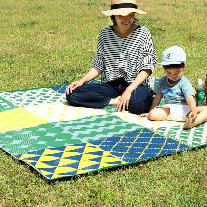 ラグ カーペット パッチワーク調 洗える アウトドア 収納袋付き 国産 日本製 丈夫 約174×174cm 江戸間2畳