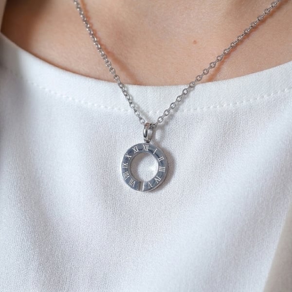 【レーザー刻印対応】【20文字まで刻印◎】ペアネックレス 名入れ ステンレス アクセサリー ダイヤモンド 馬蹄 ホースシュー アトラス ローマ数字 ペンダント メンズ レディース