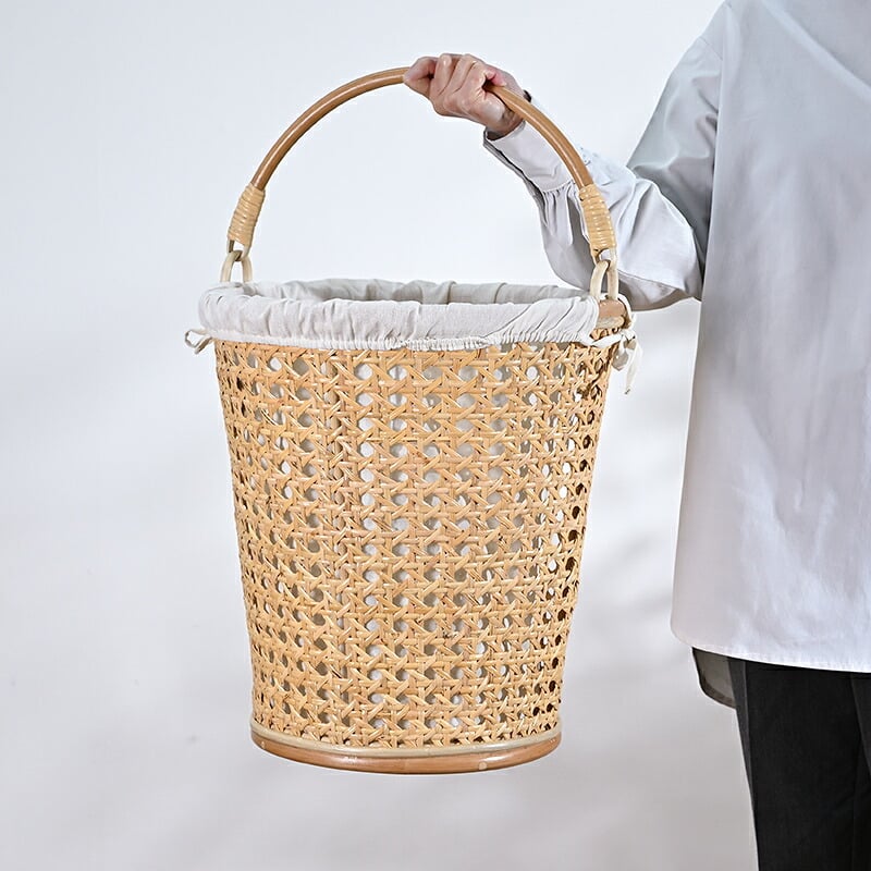ゴミ箱 ラタンで編まれた丸いバスケット 丸形 円形 丸い 見えない ダストボックス くずかご ごみばこ 鉢カバー 縦型 アジアン リビング バリ雑貨 アジアン雑貨 おしゃれ アジアン家具 ゴミ箱 天然素材100%のアジアンバスケット 寝室 籐 ごみ箱