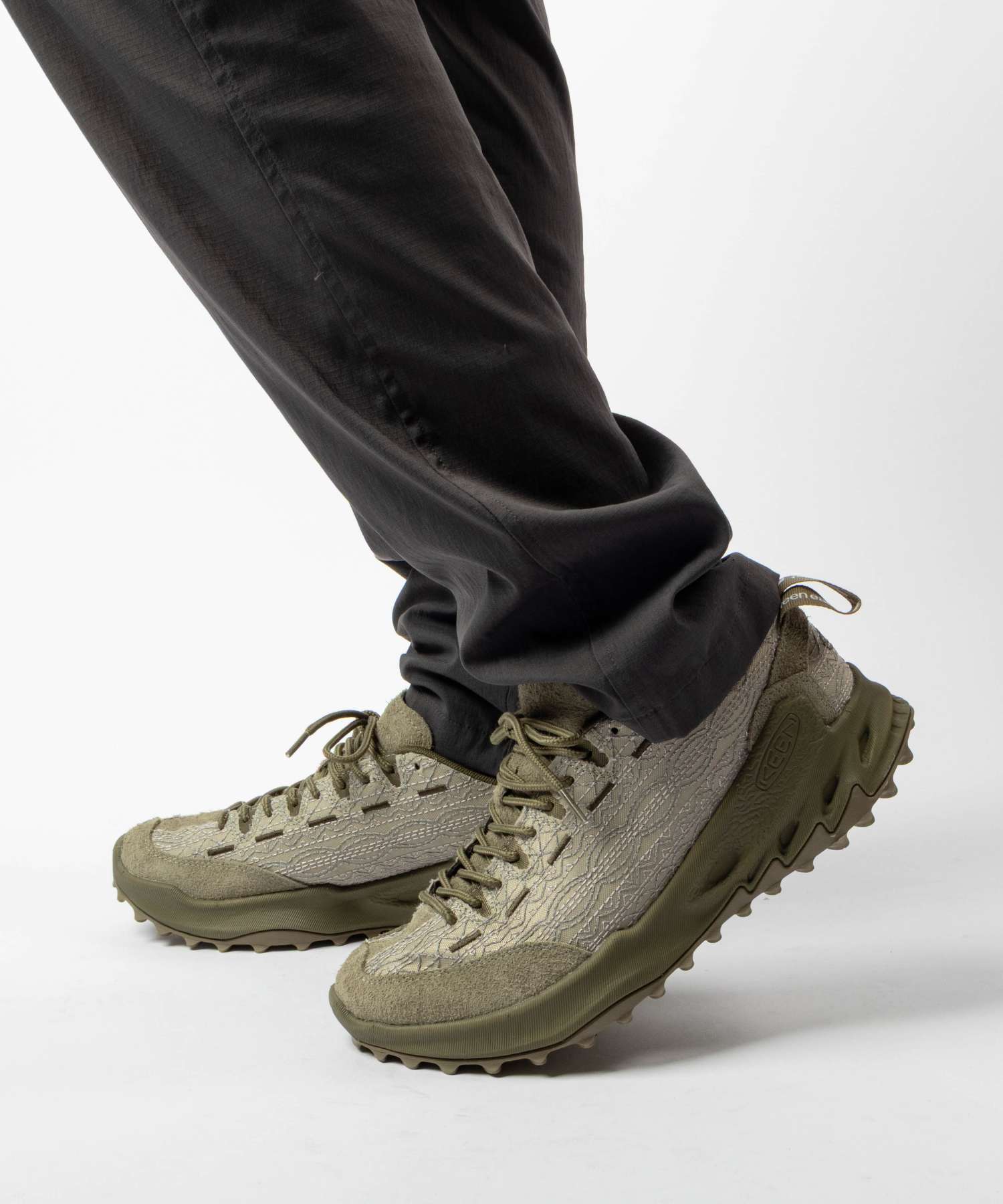 キーン KEEN JASPER ZIONIC 18 EAST ジャスパー ザイオニック×エイティーン イースト 1032363 1032364 スニーカー メンズ シューズ アウトドア コラボ