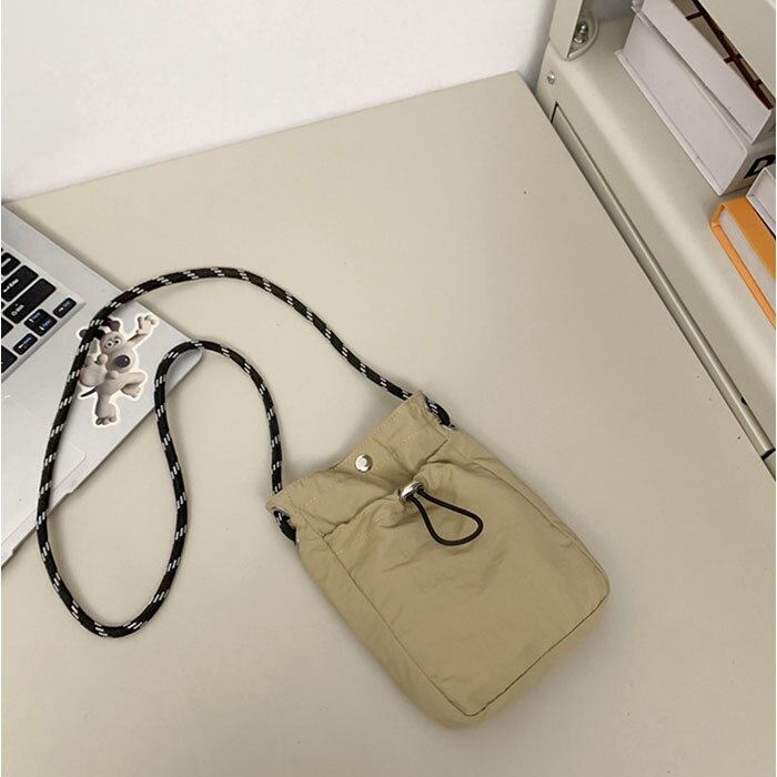ミニサコッシュ 通販 ミニショルダー ショルダーバッグ レディース ポシェット サコッシュ サブバッグ スマホショルダー ショルダー バッグ 巾着バッグ バック 男女兼用 ミニ 小さめ コンパクトシンプル 軽量 軽い 可愛い アウトドア かわいい おしゃれ