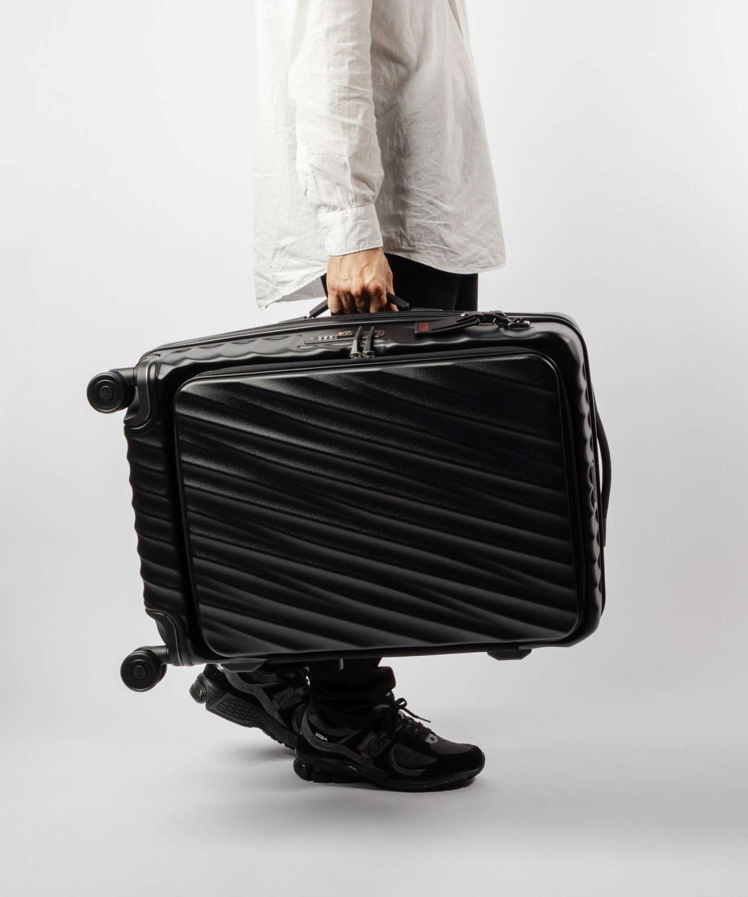 トゥミ TUMI 19 DEGREE ディグリー MEDIUM FRNT ACC EXP CHK ミディアム フロント アクセス エクスパンダブル チェックイン 67L 0228794DTX 158994 キャリーバッグ スーツケース ユニセックス バッグ