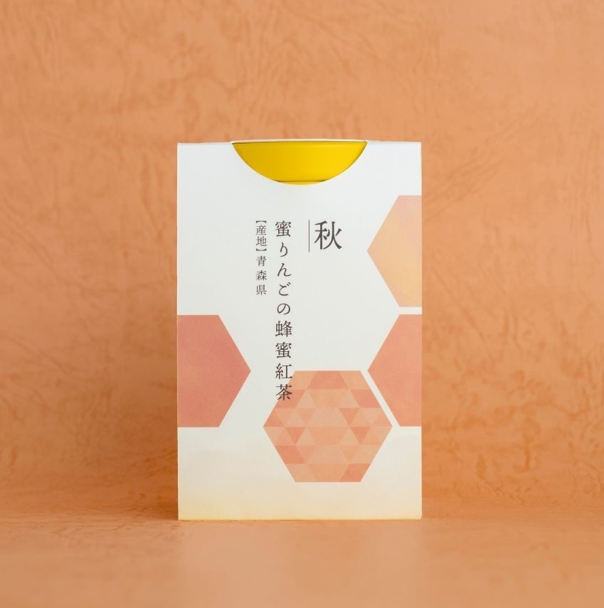 【選べる4缶】はちみつ茶葉園 プレミアム蜂蜜紅茶ギフトセット【春】 桜葉（静岡産）、瀬戸内れもん（広島産）【夏】 清見おれんじ（広島産）、白桃（長野産）【秋】 蜜りんご（青森産）、生姜（高知産）【冬】 苺（愛媛産）