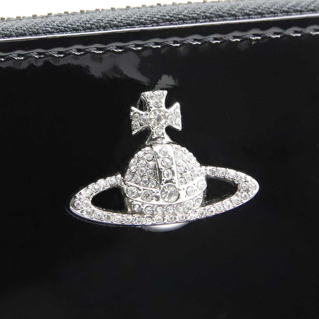 ヴィヴィアンウエストウッド 長財布 レディース メンズ 男女兼用 ラウンドファスナー長財布 Vivienne Westwood ヴィヴィアン パテント ブラック VW4287 (5106005MW-S002O-N404) 【2026年秋冬モデル】 【ラッピング無料 誕生日 お祝い プレゼント ギフト 贈り物】