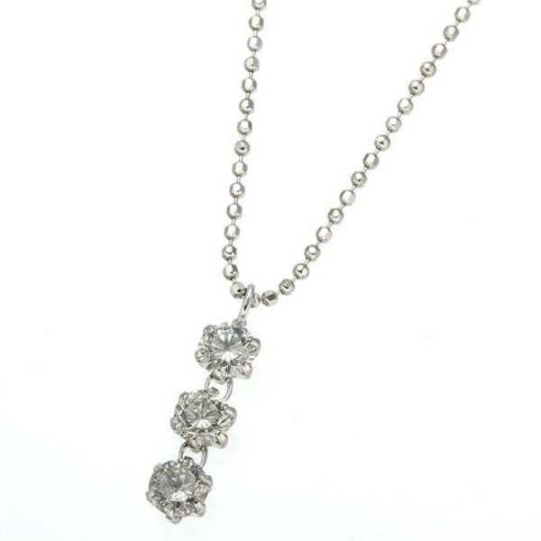 ネックレス レディース プラチナ PT900 ダイヤ 0.5ct スリーストーン ペンダント 3石 誕生石 記念日 誕生日 ギフト プレゼント 妻 彼女 贈り物