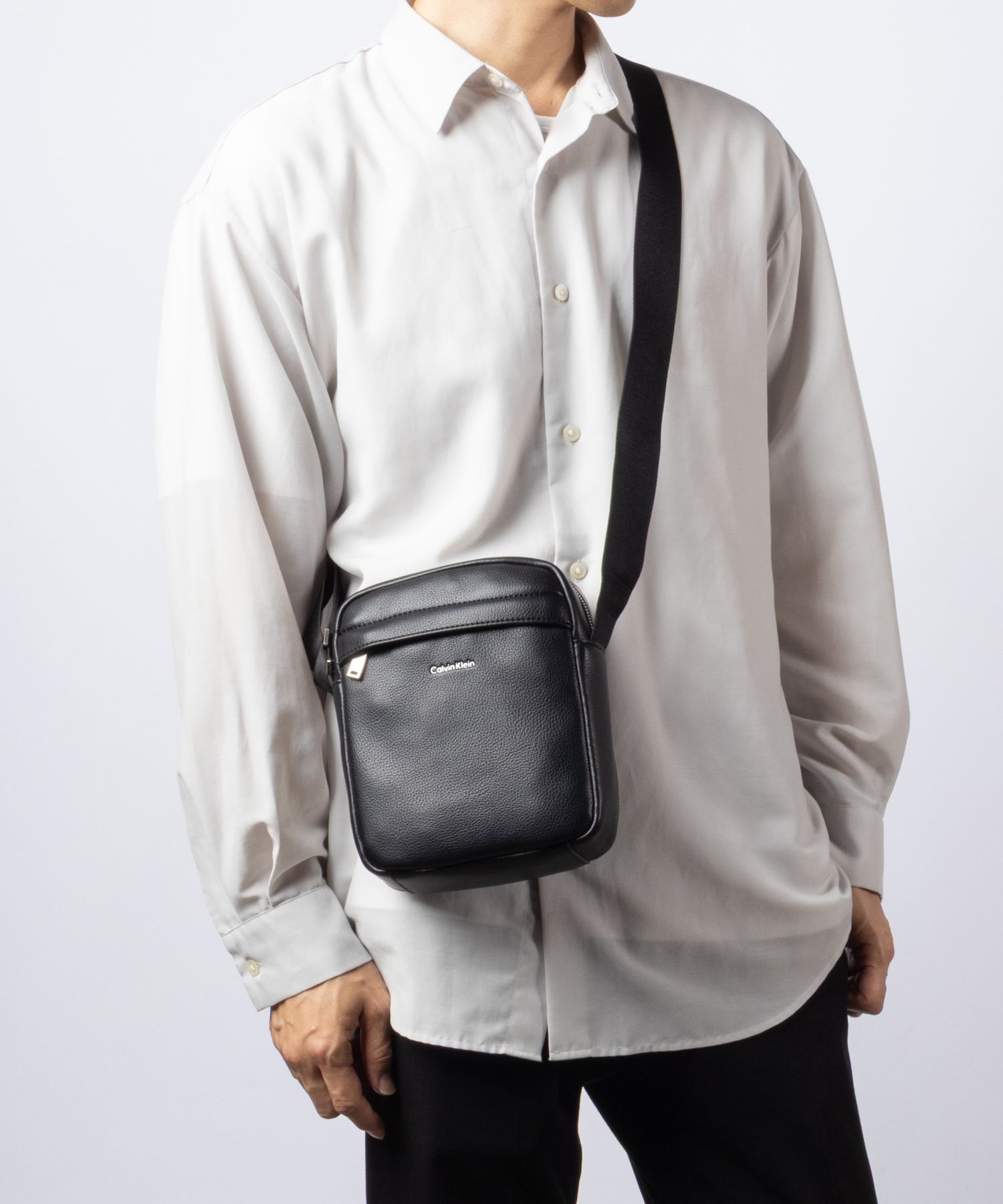 カルバンクライン Calvin Klein RAISED REPORTER レイズド リポーター LV04D3160G ショルダーバッグ メンズ バッグ