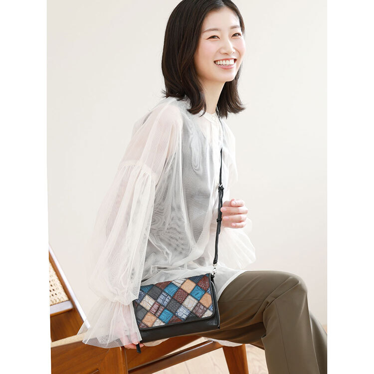 お財布 ショルダーバッグ ポシェット クロコダイル スマホ 入る 横型 レディース お財布ショルダー お財布ポシェット ミニバッグ ショルダー 牛革 革 小さめ 小さいバッグ バッグ お財布バッグ 斜め掛け ギフト プレゼント 4FA (06001255r)