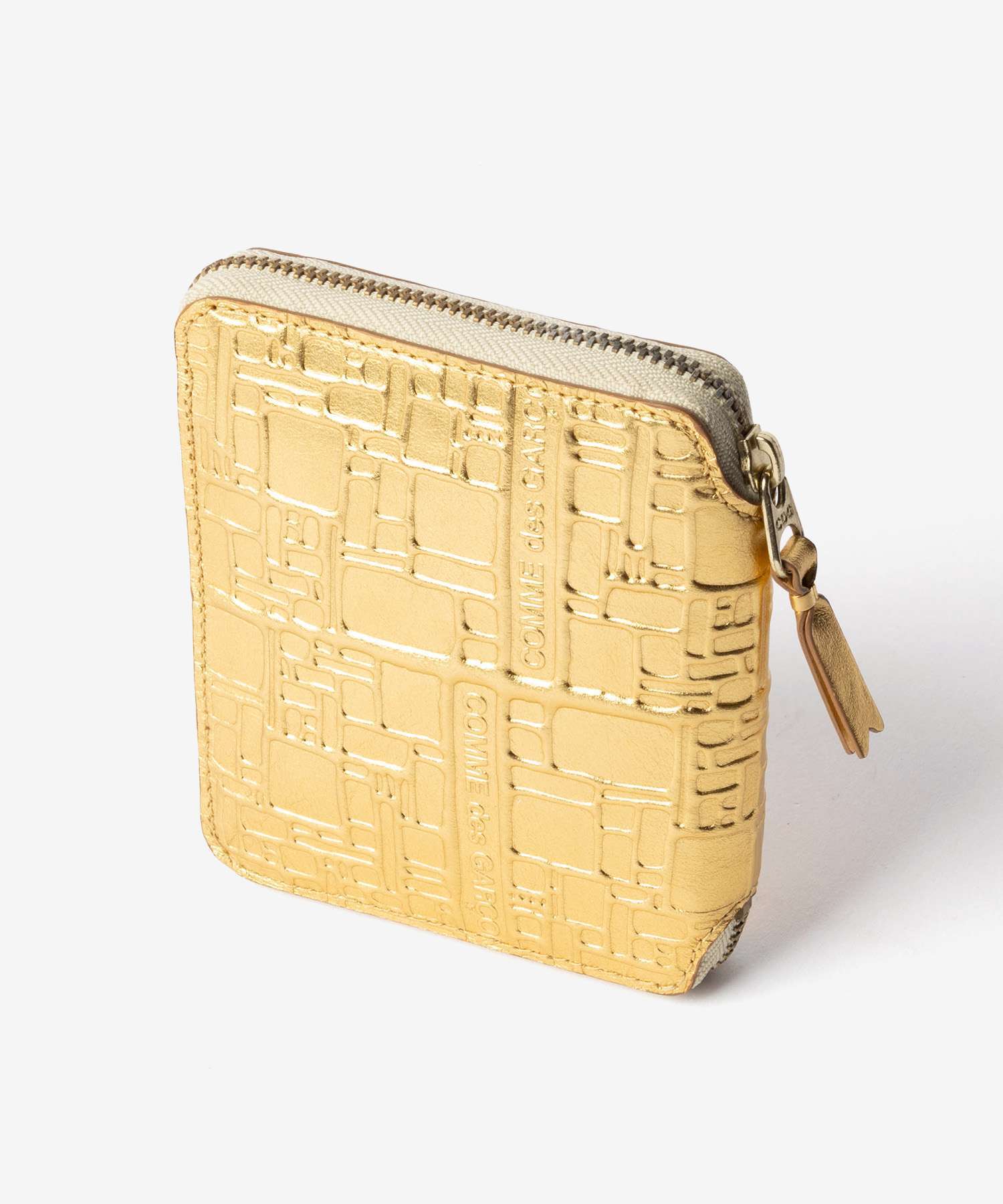 コムデギャルソン COMME DES GARCONS EMBOSSED LOGOTYPE エンボス ロゴタイプ Bifold Wallet 二つ折り財布 SA2100EG ユニセックス 財布