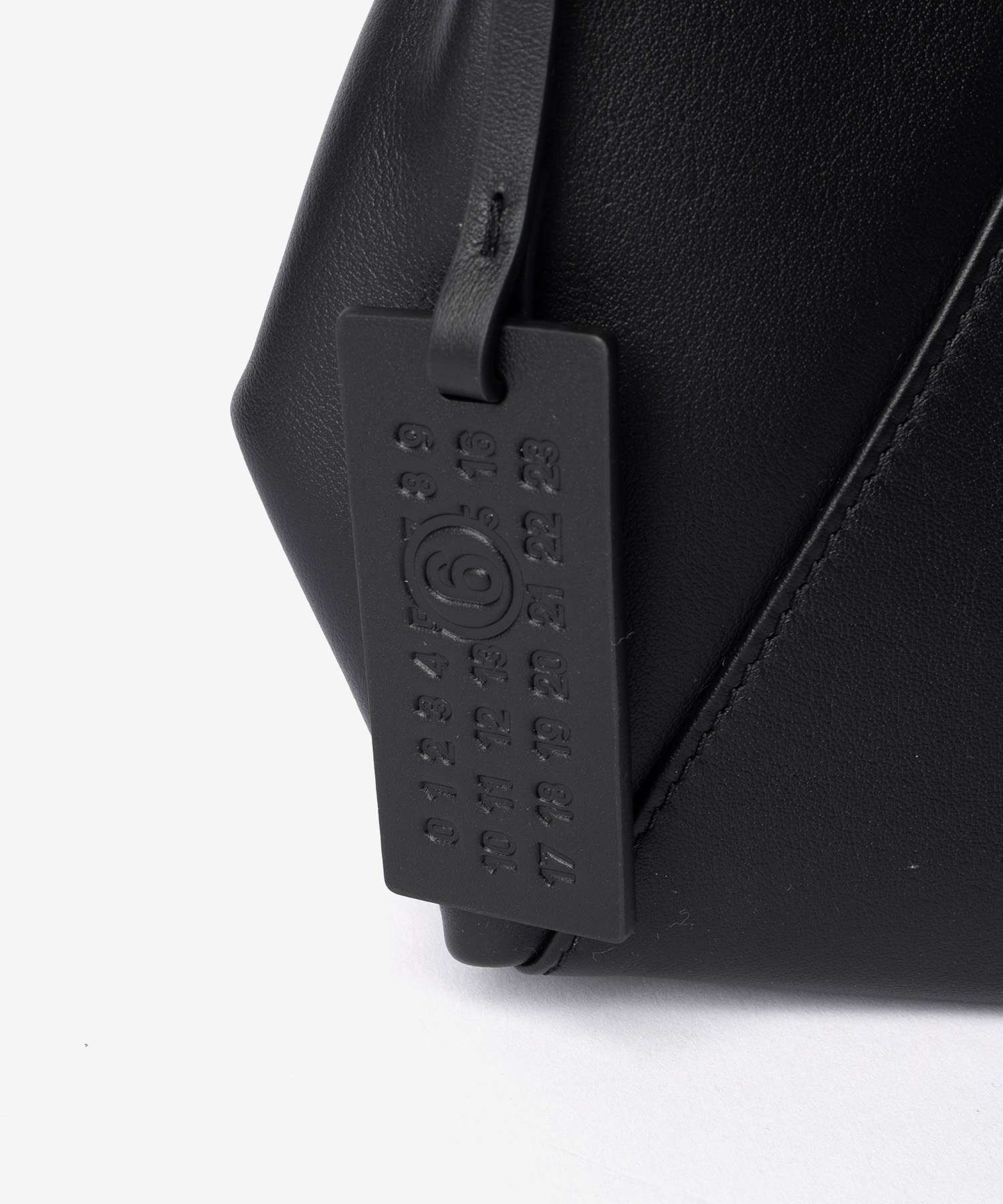 エムエム6 MM6 Maison Margiela メゾンマルジェラ Japanese FOLDED J SHOULDER BAG ジャパニーズ フォルデッド ショルダーバッグ SB5ZH0032 P8805 ユニセックス バッグ