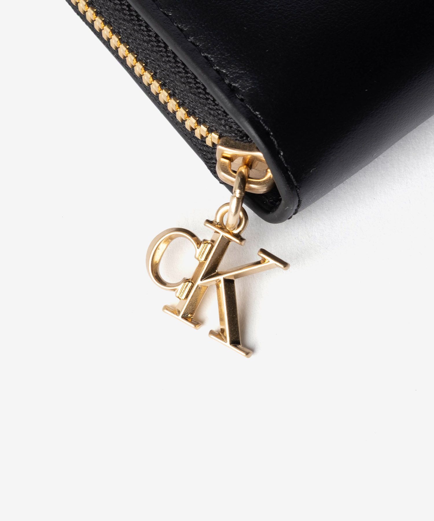 カルバンクライン Calvin Klein CK PULLER LARGE ZIP AROUND プラー ラージ ジップ アラウンドウォレット LV04F1093G 長財布 レディース 財布