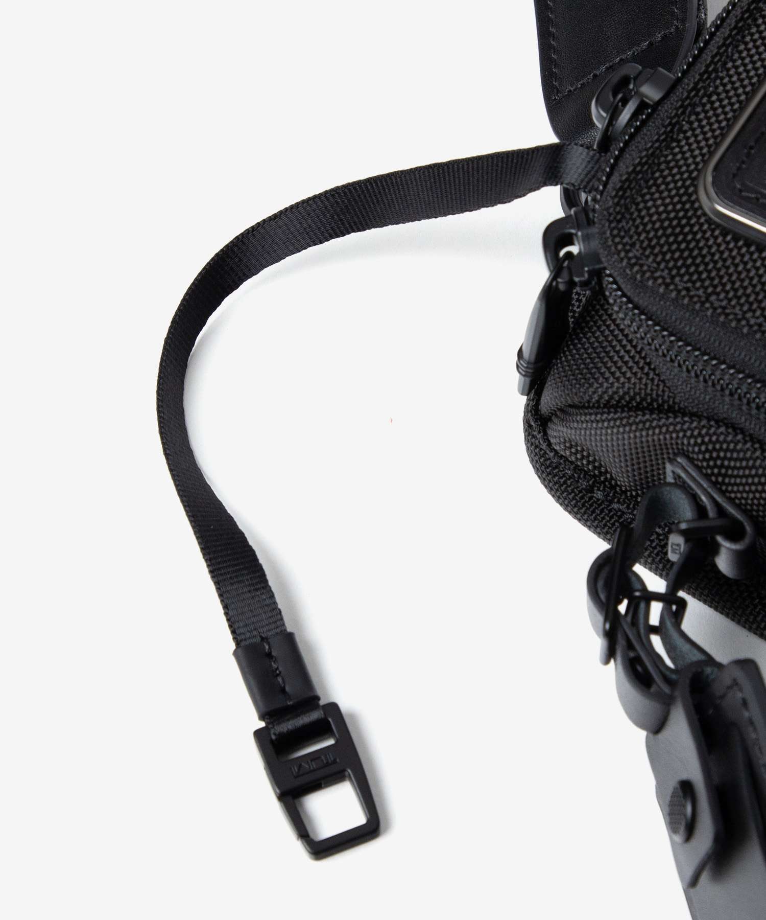 トゥミ TUMI Alpha アルファ COMPACT SLING コンパクト スリング 02603585D3 142398 02603585MTGY3 148603 ボディバッグ ショルダーバッグ メンズ バッグ