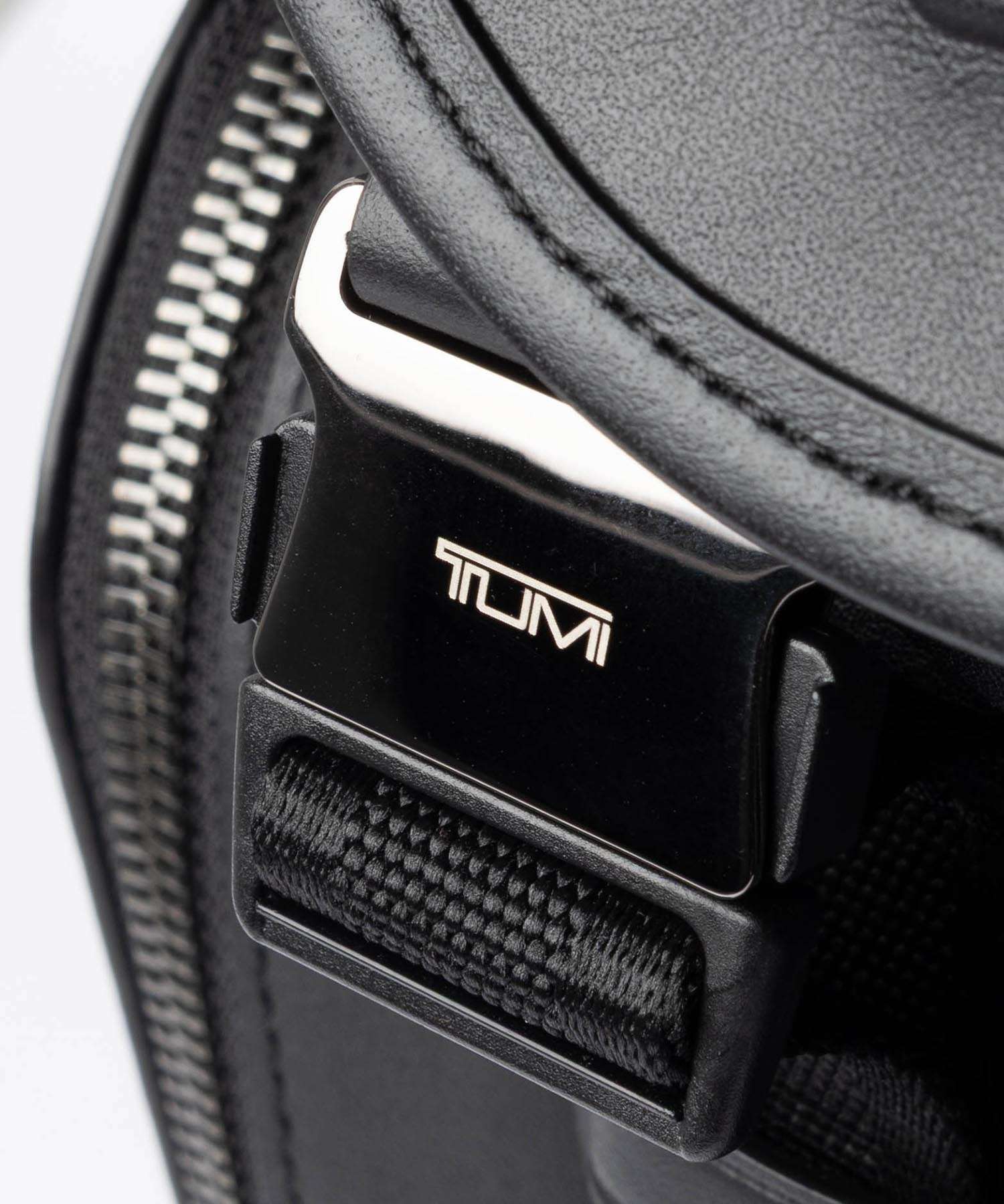 トゥミ TUMI HARRISON ハリソン SMALL GRIFFEN BACKPACK スモール グリフィン フラップ バックパック 06302065DBM 159056 リュックサック メンズ バッグ