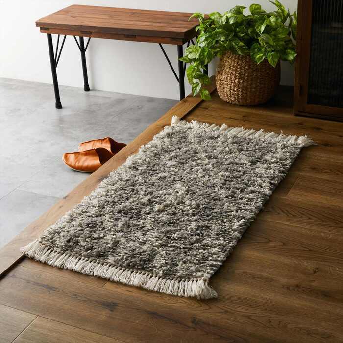 ラグ カーペット 玄関マット50×80cm シェイス グレー 優しいカラー 遊び毛防止 お手入れ簡単 ポリプロピレン パイル長 ノット数 エジプト 丸巻き 梱包サイズ