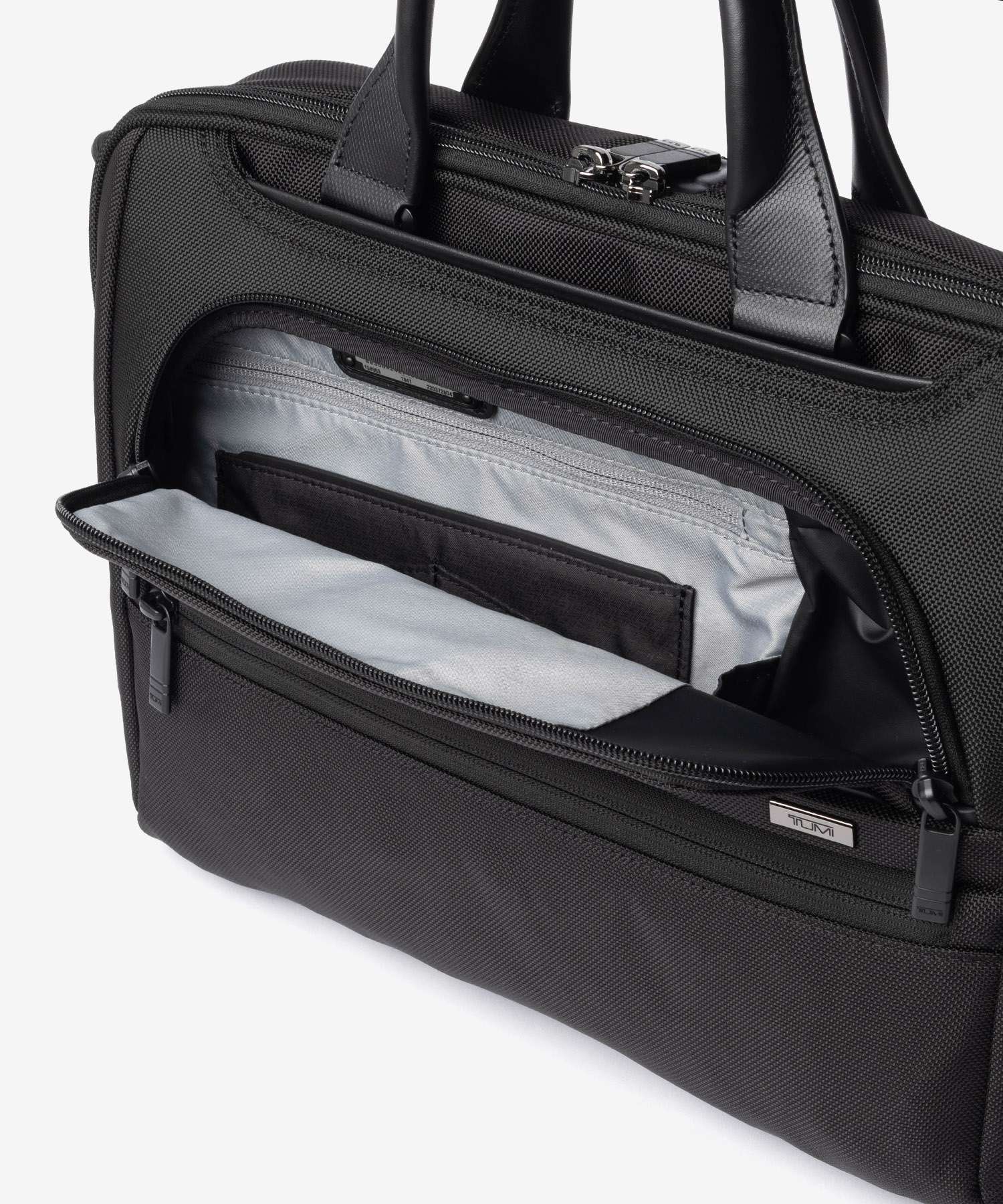 トゥミ TUMI ALPHA アルファ MEDIUM 15 BRIEFCASE ミディアム 15インチ ブリーフケース 02203728D4 158969 ビジネスバッグ ショルダーバッグ メンズ バッグ