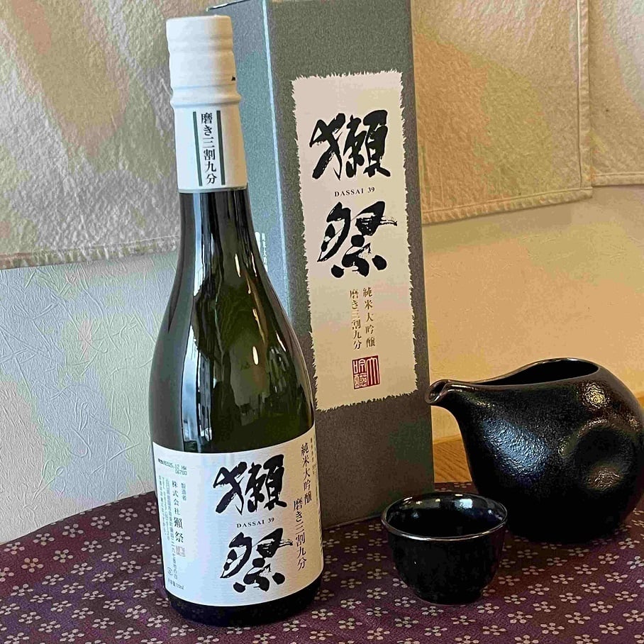 【正規販売店】獺祭三磨き割九九 1800ml 日本酒 純米大吟醸39 DASSAI39 敬老の日 のし対応 化粧箱 贈り物 お中元 御中元 内祝い 誕生日 敬老の日 プレゼント【送料無料※一部地域を除く】