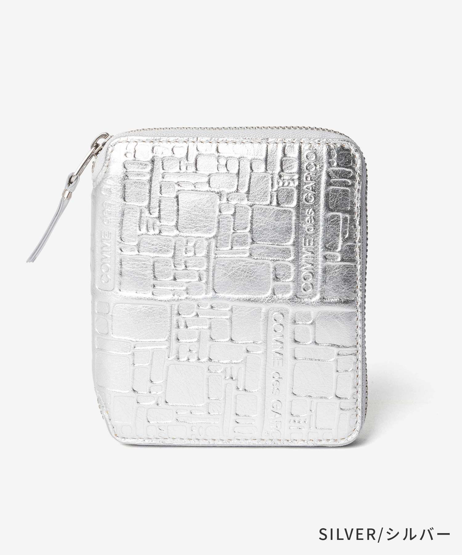 コムデギャルソン COMME DES GARCONS EMBOSSED LOGOTYPE エンボス ロゴタイプ Bifold Wallet 二つ折り財布 SA2100EG ユニセックス 財布