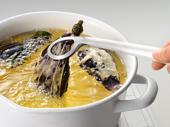 leye レイエ あげものトング LS1544 日本製 ステンレス製 揚げ物 トング 天ぷら トンカツ 唐揚げ 料理 調理器具 キッチンツール 掴みやすい 油切れ 菜箸