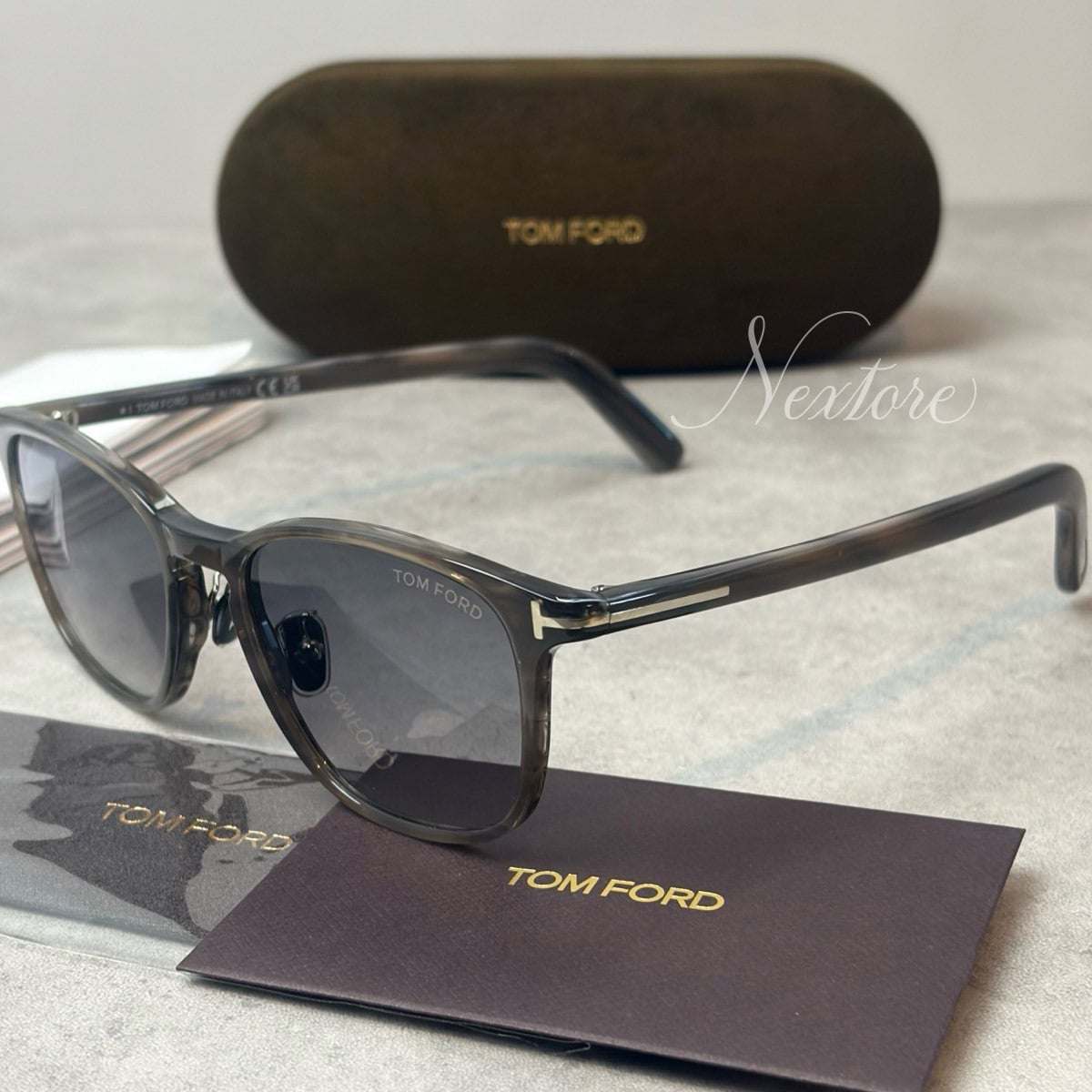 【並行輸入品】【正規品・新品 箱付き】TOMFORD トムフォード TF1048D FT1048D 20B イタリア製 サングラス メガネ 眼鏡 メンズ レディース TOM FORD トム フォード 伊達メガネ