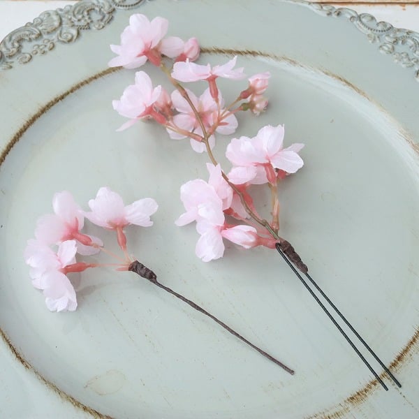 胡蝶蘭の髪飾りセット 桜 カラー アーティフィシャルフラワー 和装 成人式 卒業式 結婚式 金箔付 213
