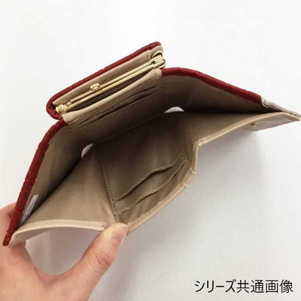 ハローキティ 財布 がま口 レディース ミニ財布 サンリオ キャラクター 型押し 合成皮革 コンパクト 小銭入れ 二つ折り財布 かわいい おしゃれ ギフト プレゼント サンリオ正規ライセンス品