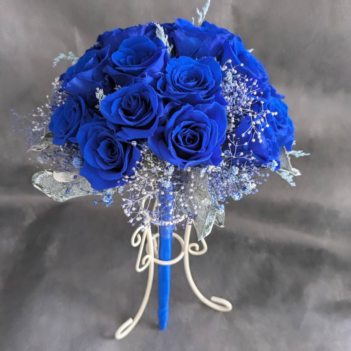 プリザーブドフラワー青い薔薇25本とかすみ草の花束／青い薔薇の奇跡と祝福
