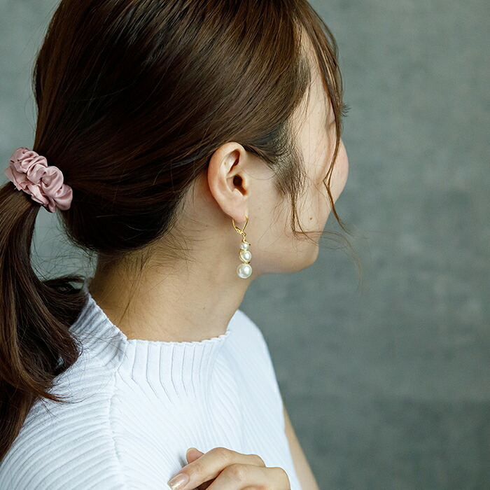 ピアス 金属アレルギー サージカルステンレス フープ 落ちない 引っかからない 外れにくい フック 3連パール イミテーション ゴールド
